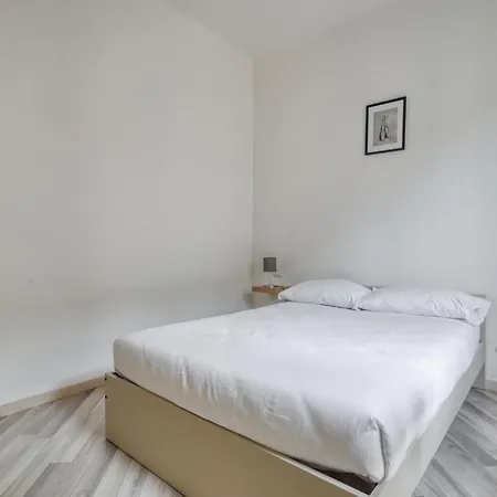 Joivy Stylish 2-Bed Flat, Easy Access To Centre Apartment Milan Exterior photo